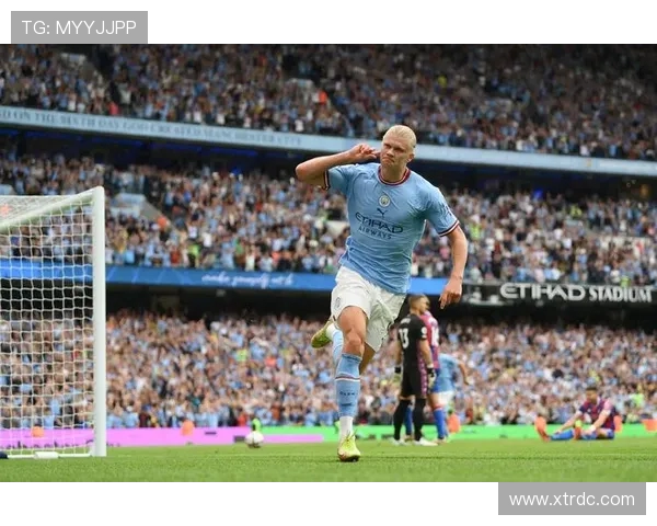 埃尔林哈兰德引领新一代锋线革命展现现代足球力量与速度结合