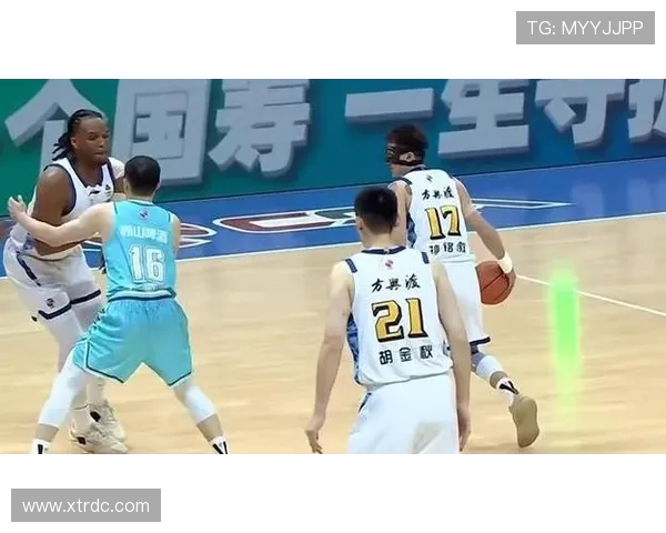 2011年CBA山西队与新疆队激战回顾及精彩瞬间分析