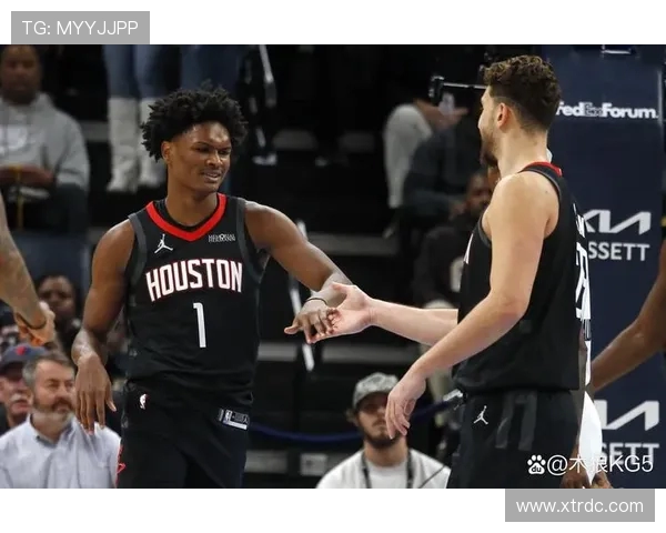 开拓者与魔术激战正酣谁能在NBA赛场上笑到最后